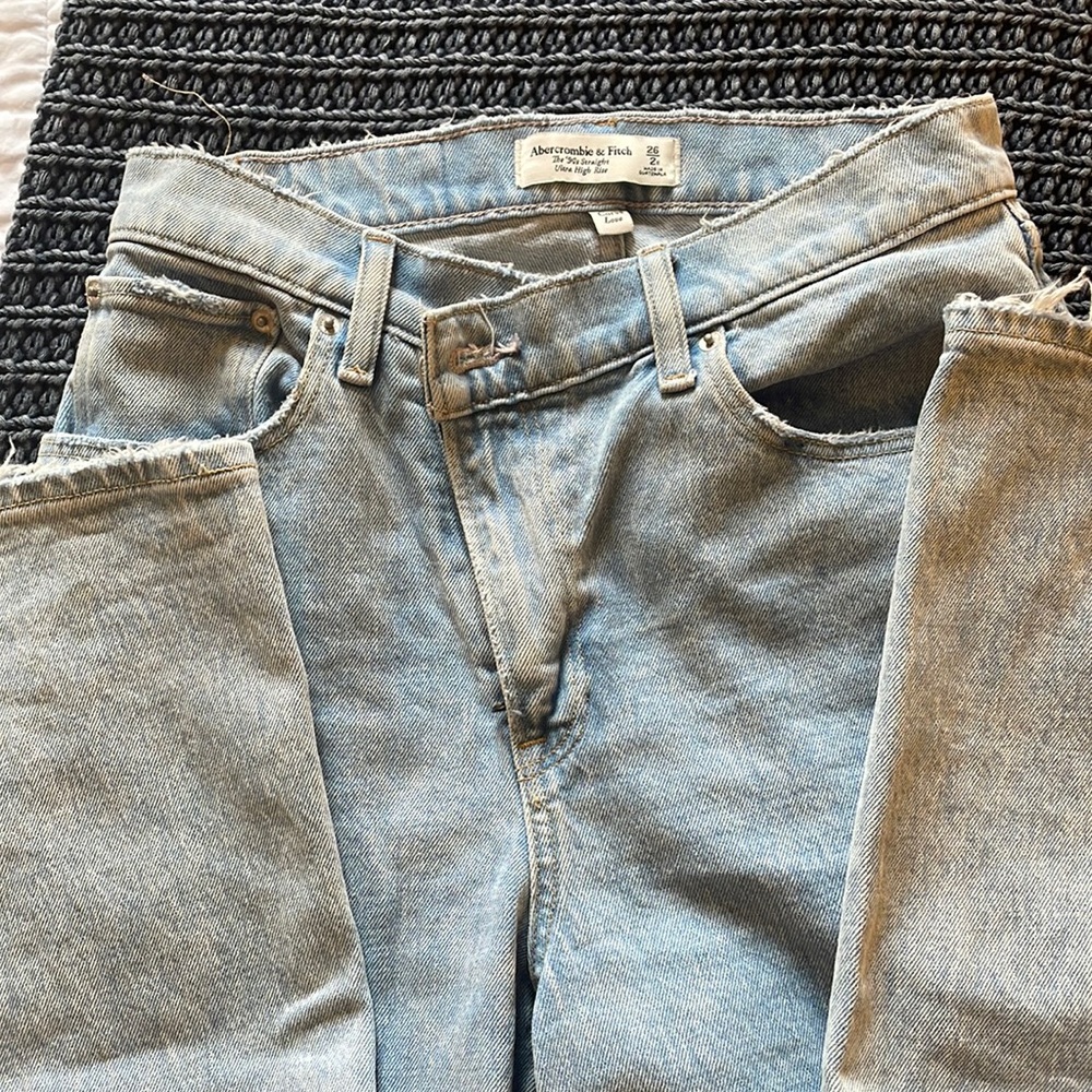 Abercrombie & Fitch The ‘90s Straight Ultra High Rise (Curve Love) Size 26/2R